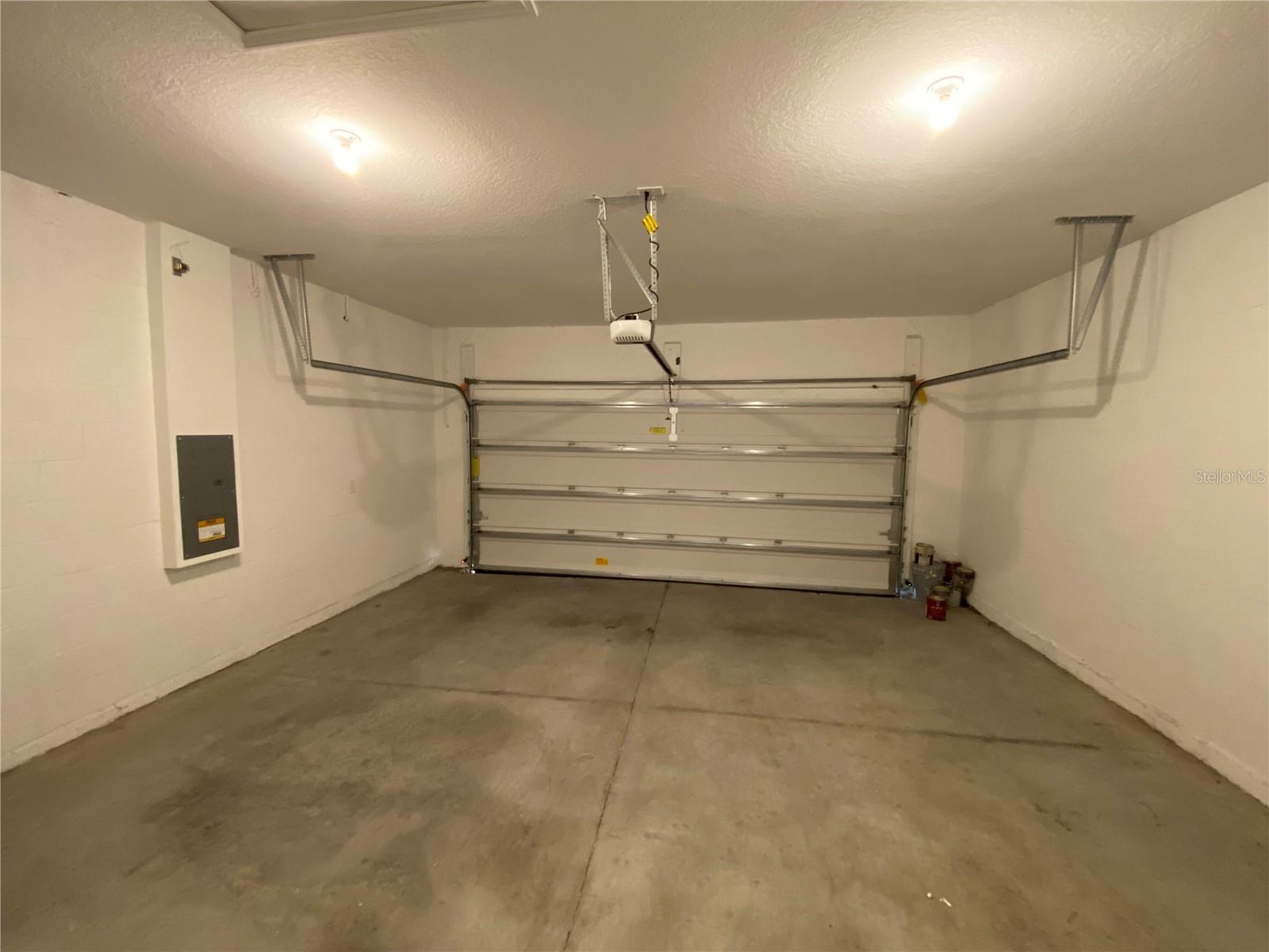 35166 WHITE WATER LILY WAY