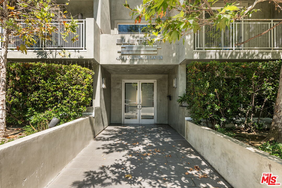 4644 Coldwater Canyon Ave Unit: 103