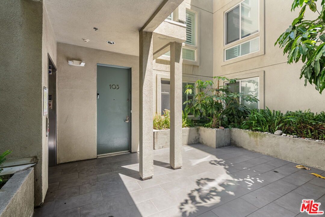 4644 Coldwater Canyon Ave Unit: 103