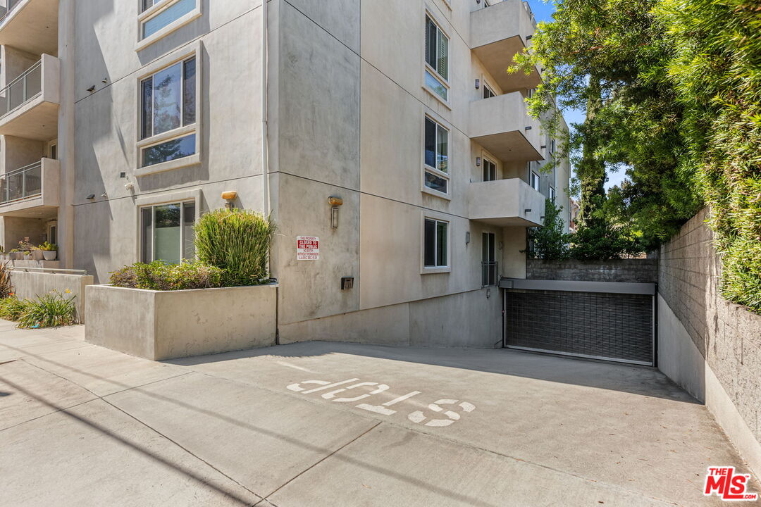4644 Coldwater Canyon Ave Unit: 103