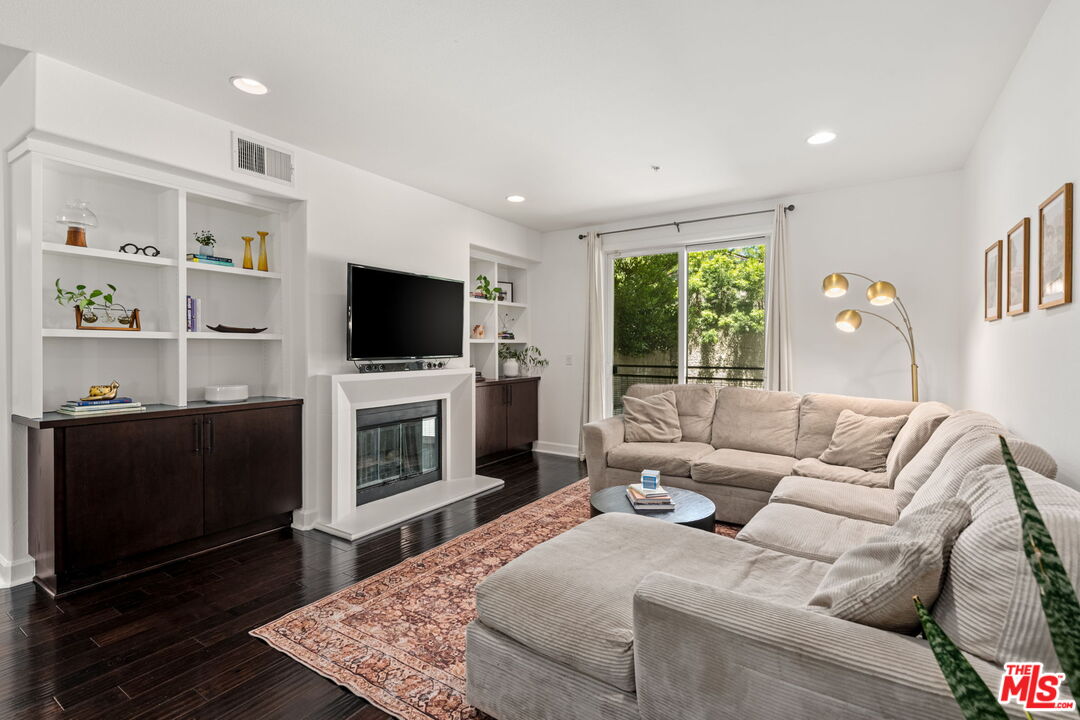 4644 Coldwater Canyon Ave Unit: 103
