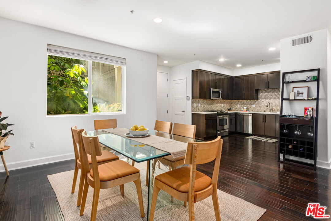 4644 Coldwater Canyon Ave Unit: 103
