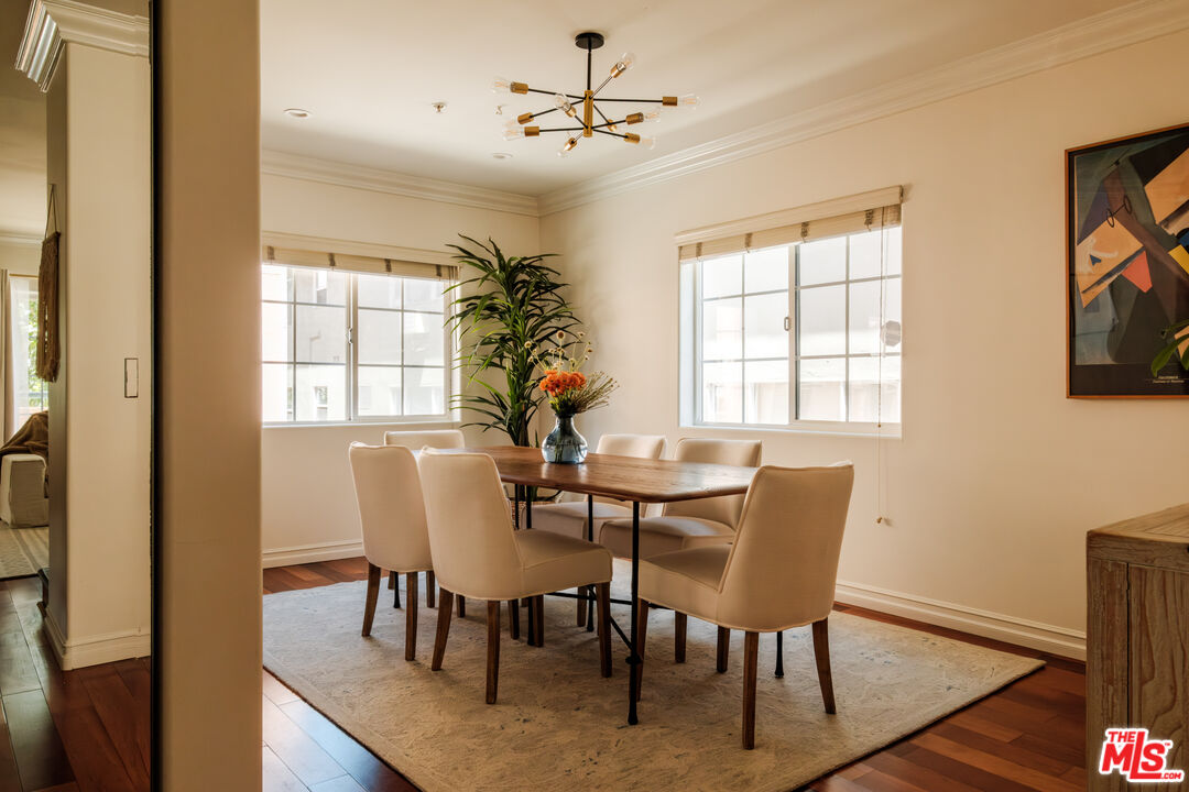 821 S Gramercy Pl Unit: 2
