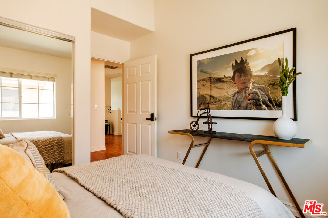 821 S Gramercy Pl Unit: 2