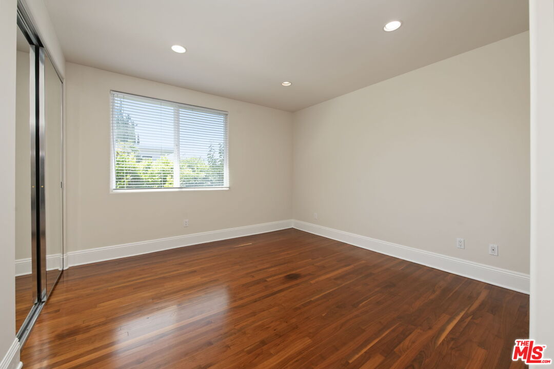 419 N Laurel Ave