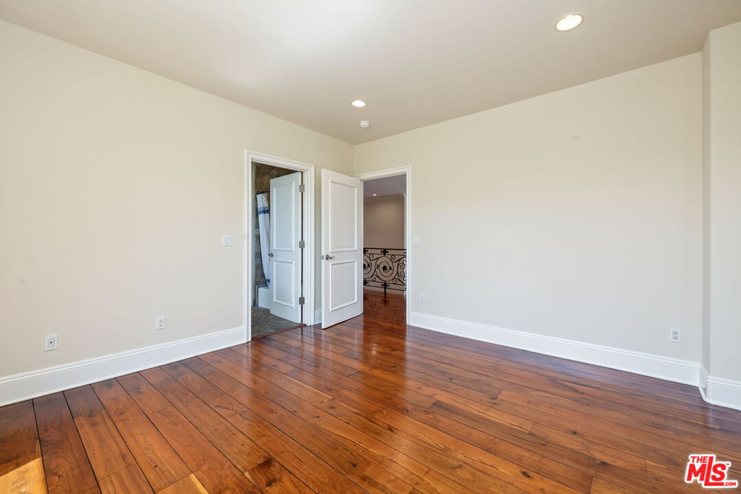 419 N Laurel Ave