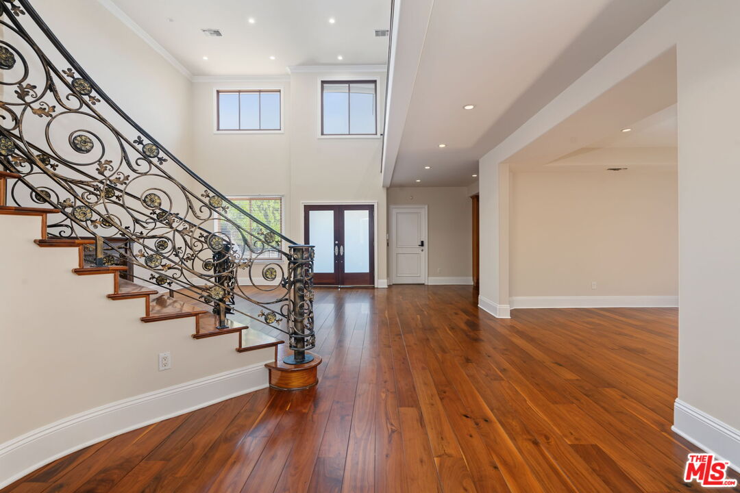 419 N Laurel Ave