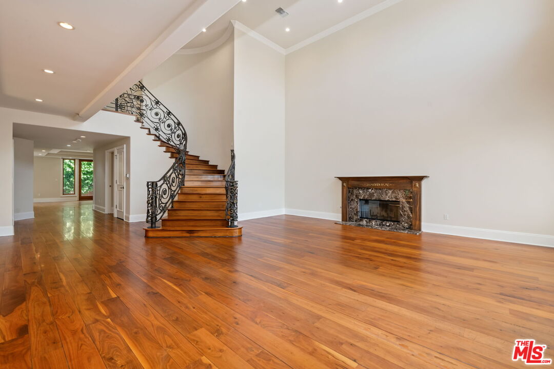 419 N Laurel Ave