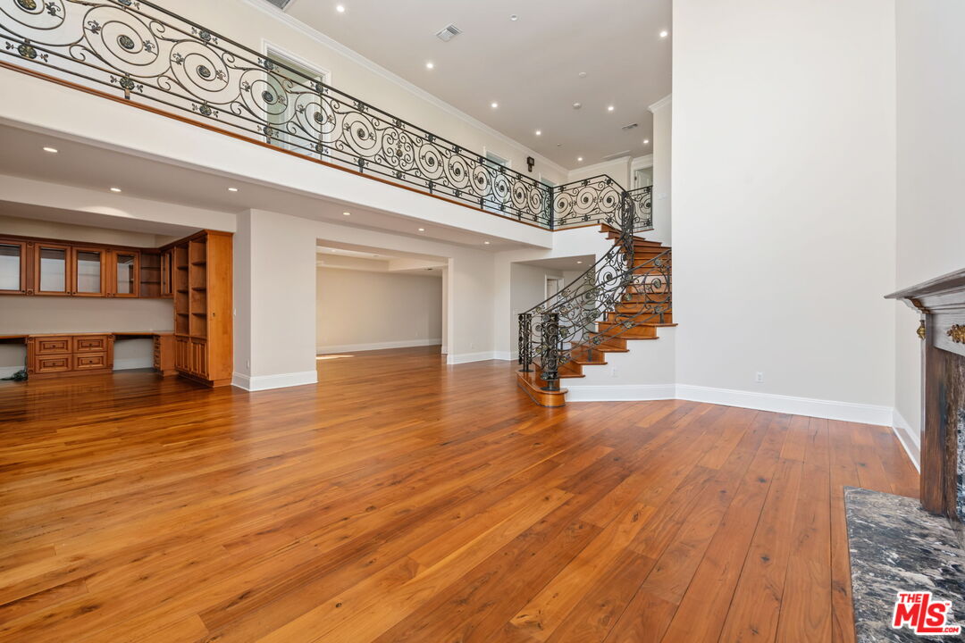419 N Laurel Ave