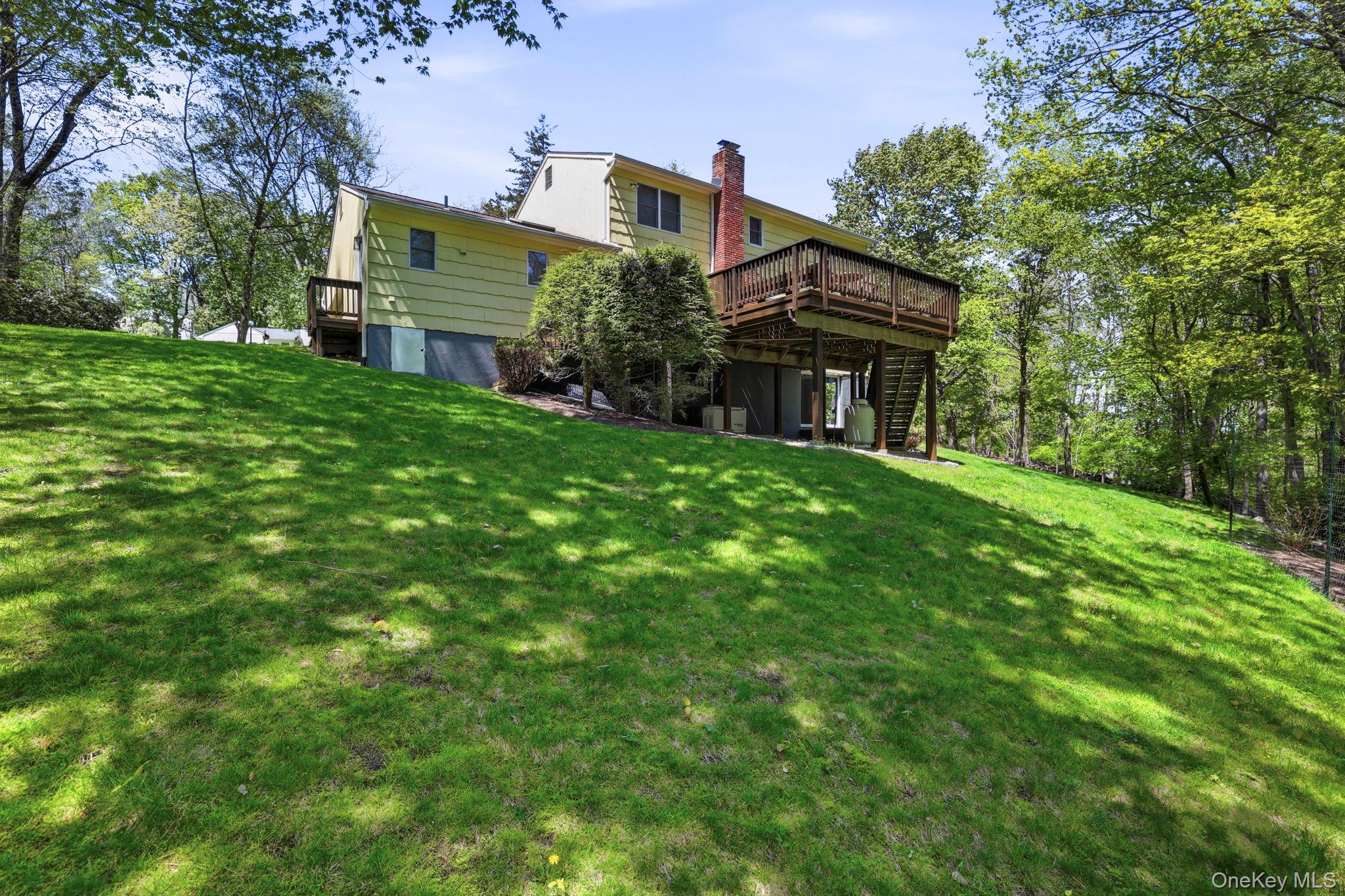 35 Woodcrest Drive