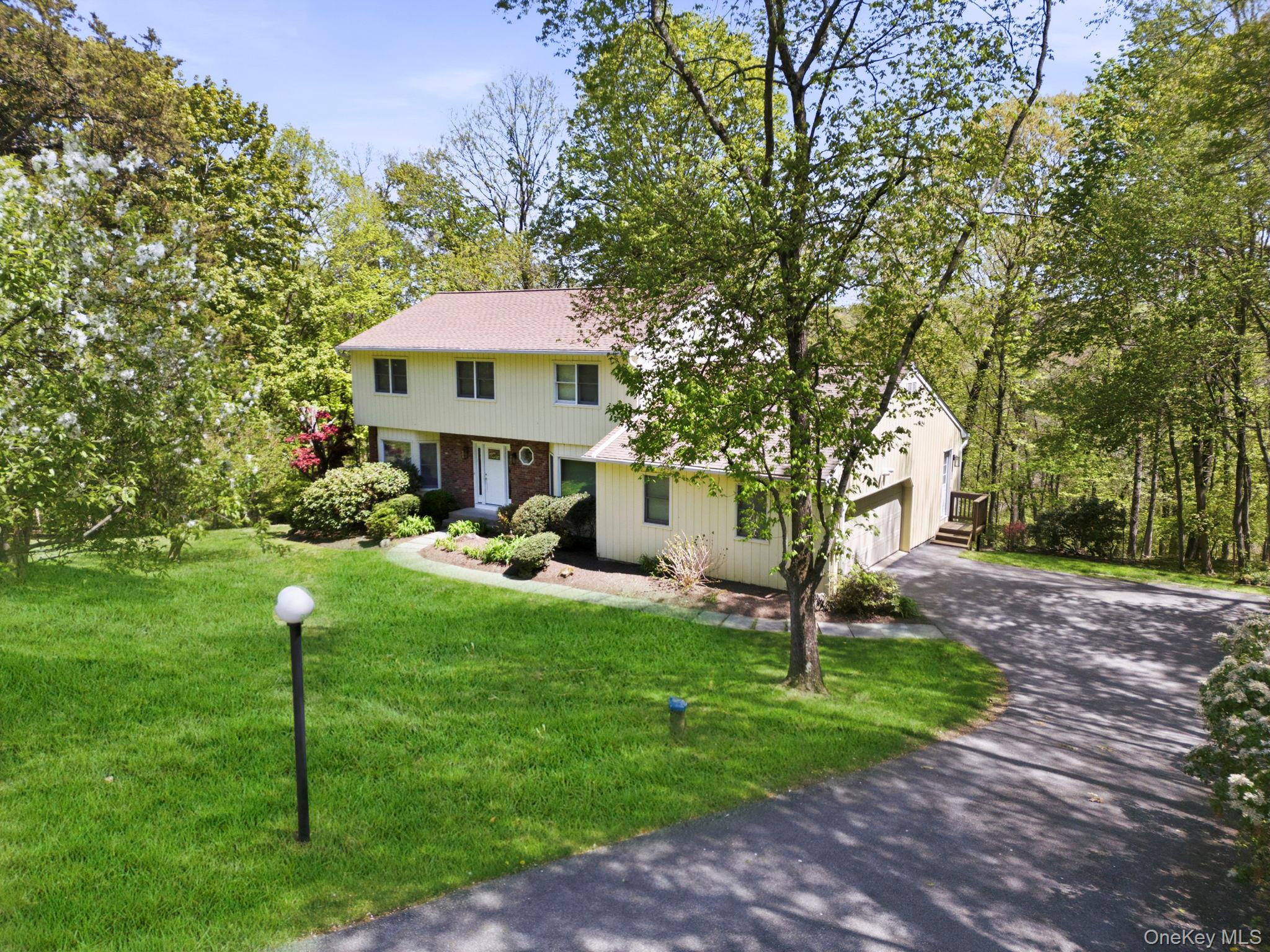 35 Woodcrest Drive