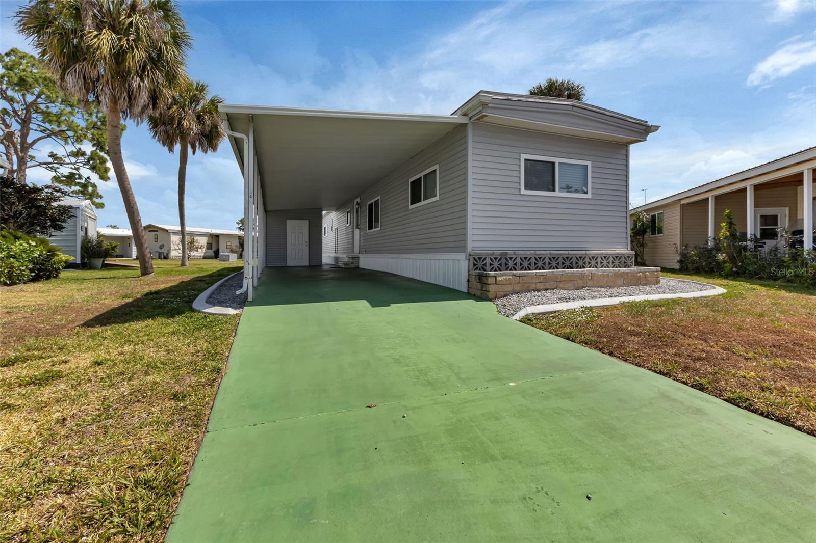 6450 FLORAL CT