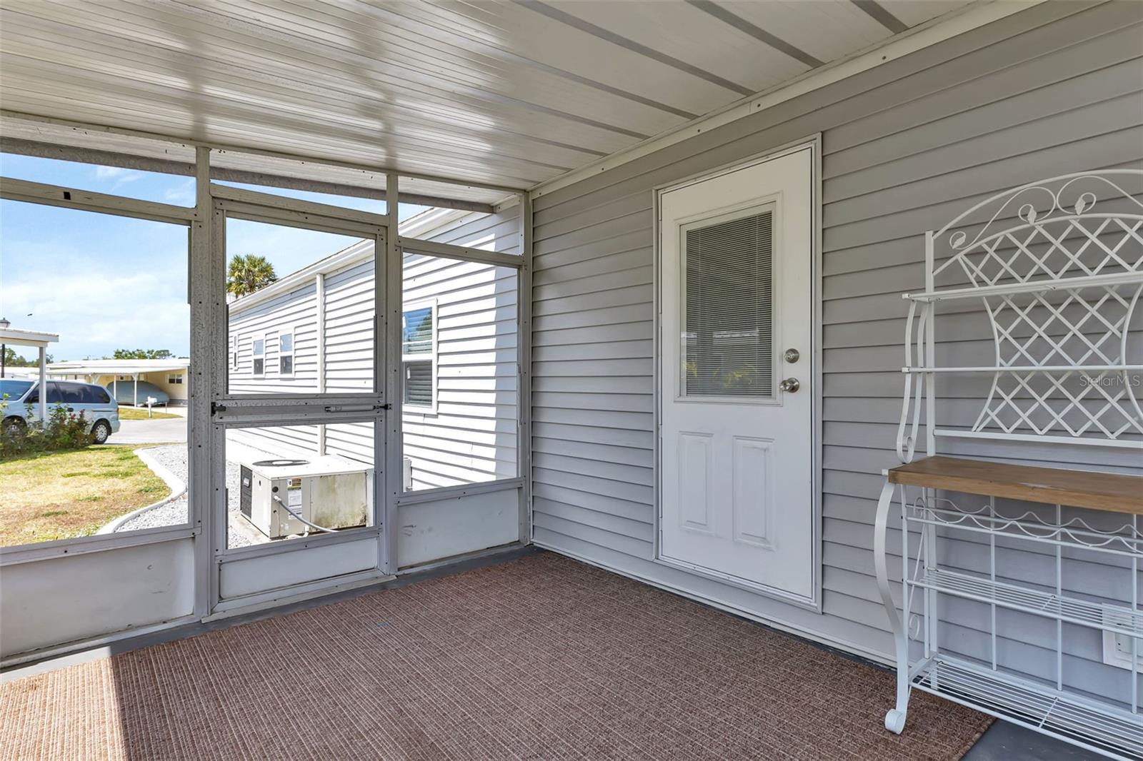 6450 FLORAL CT