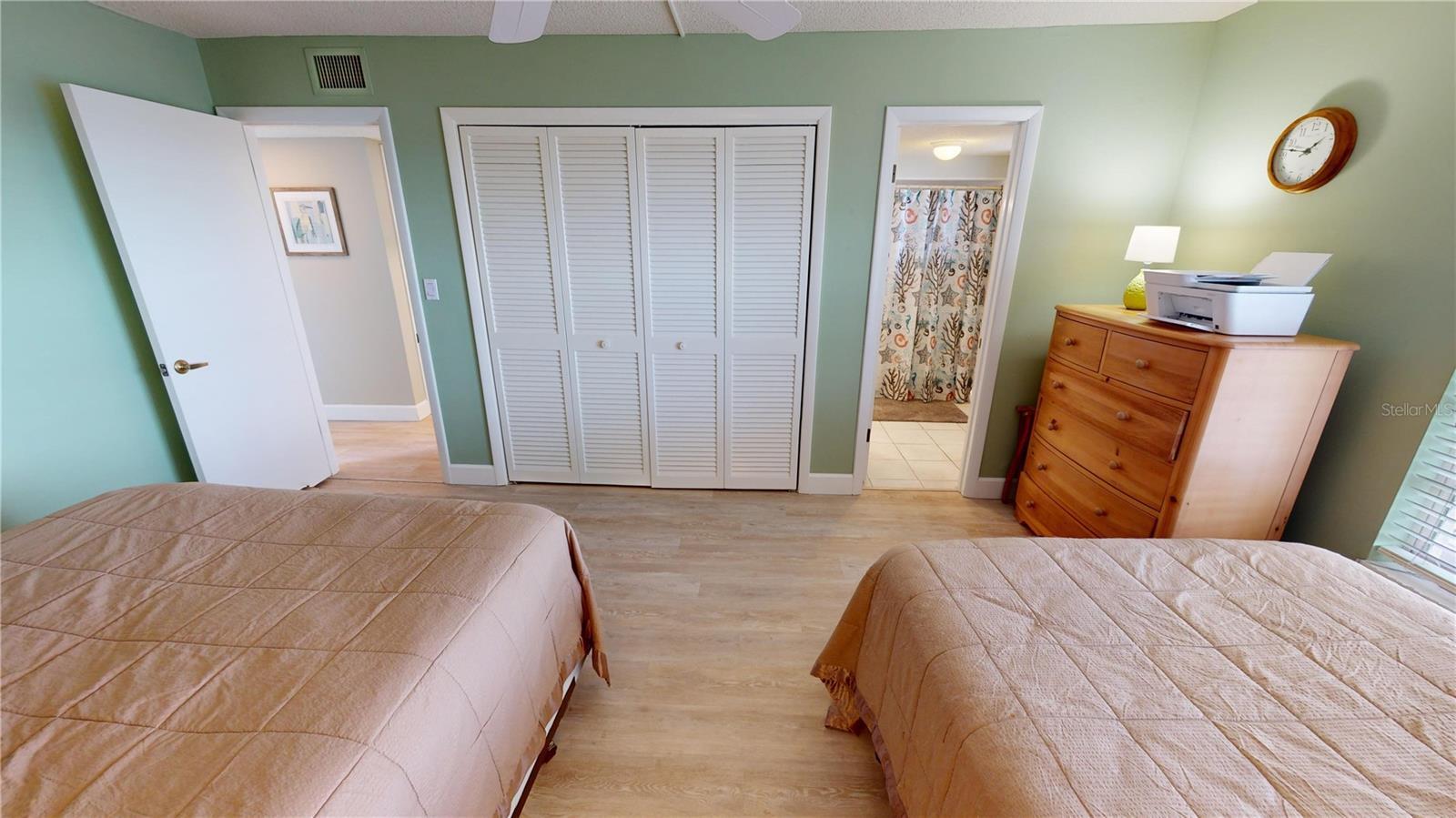 1 COLONY POINT DR #12C