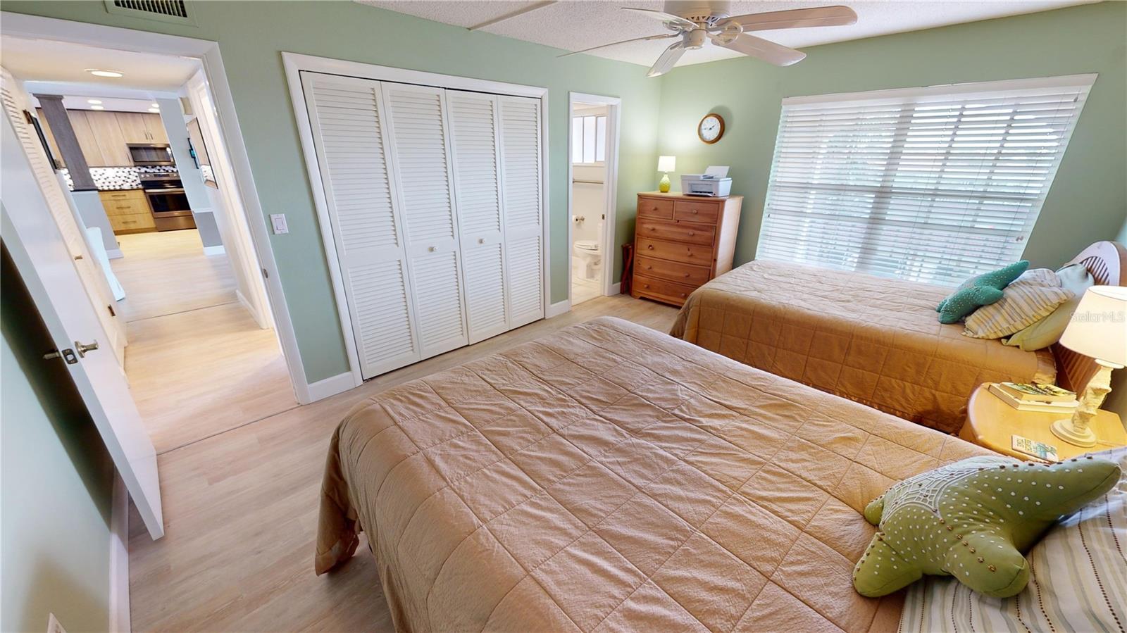 1 COLONY POINT DR #12C