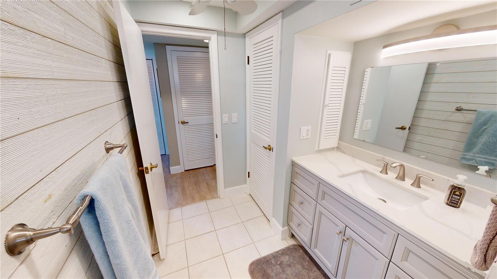 1 COLONY POINT DR #12C