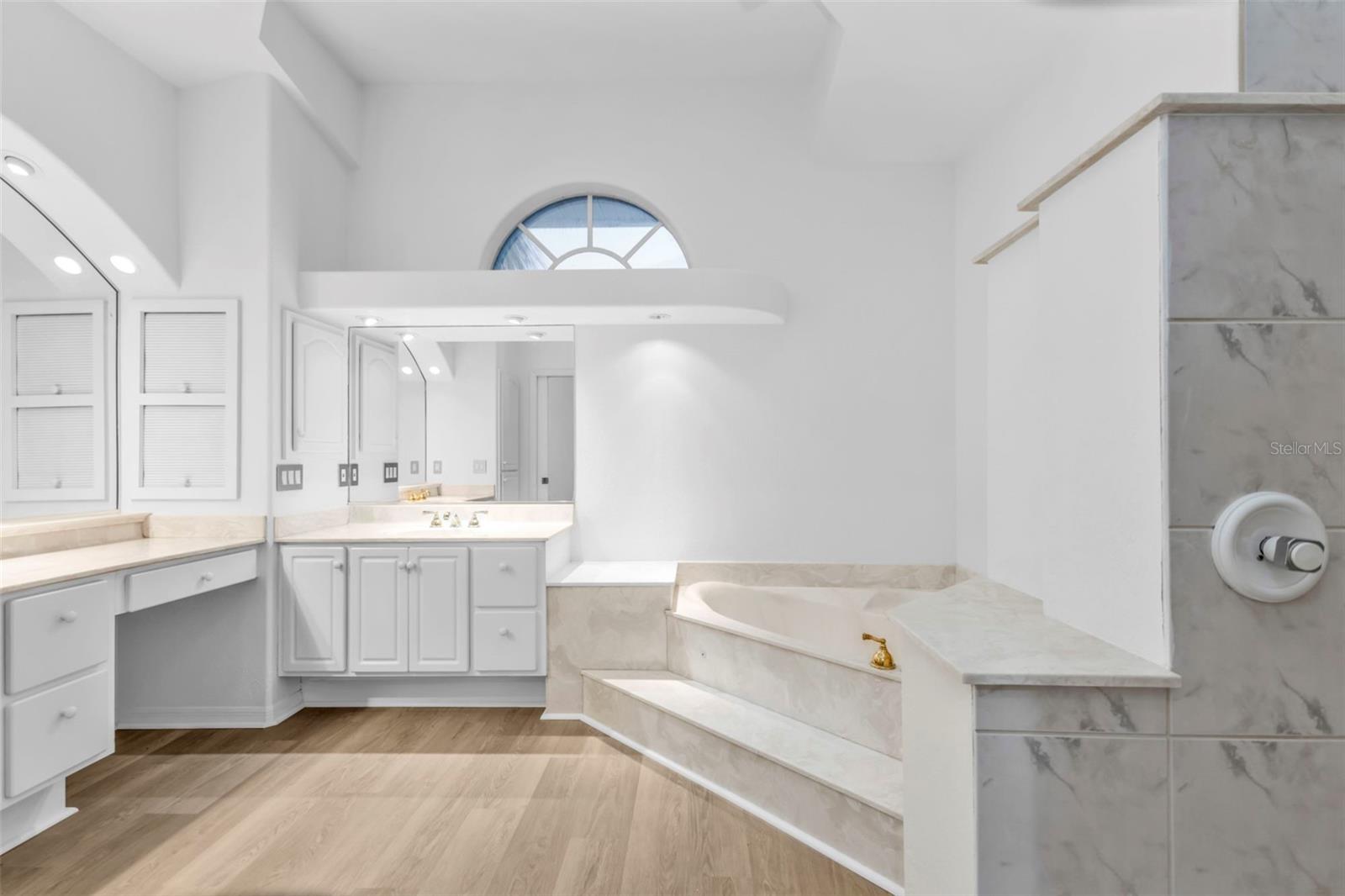 13770 PALMETTO POINT CT