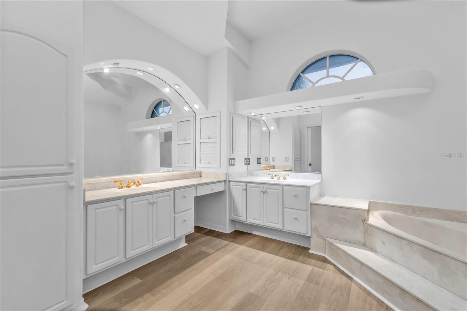 13770 PALMETTO POINT CT