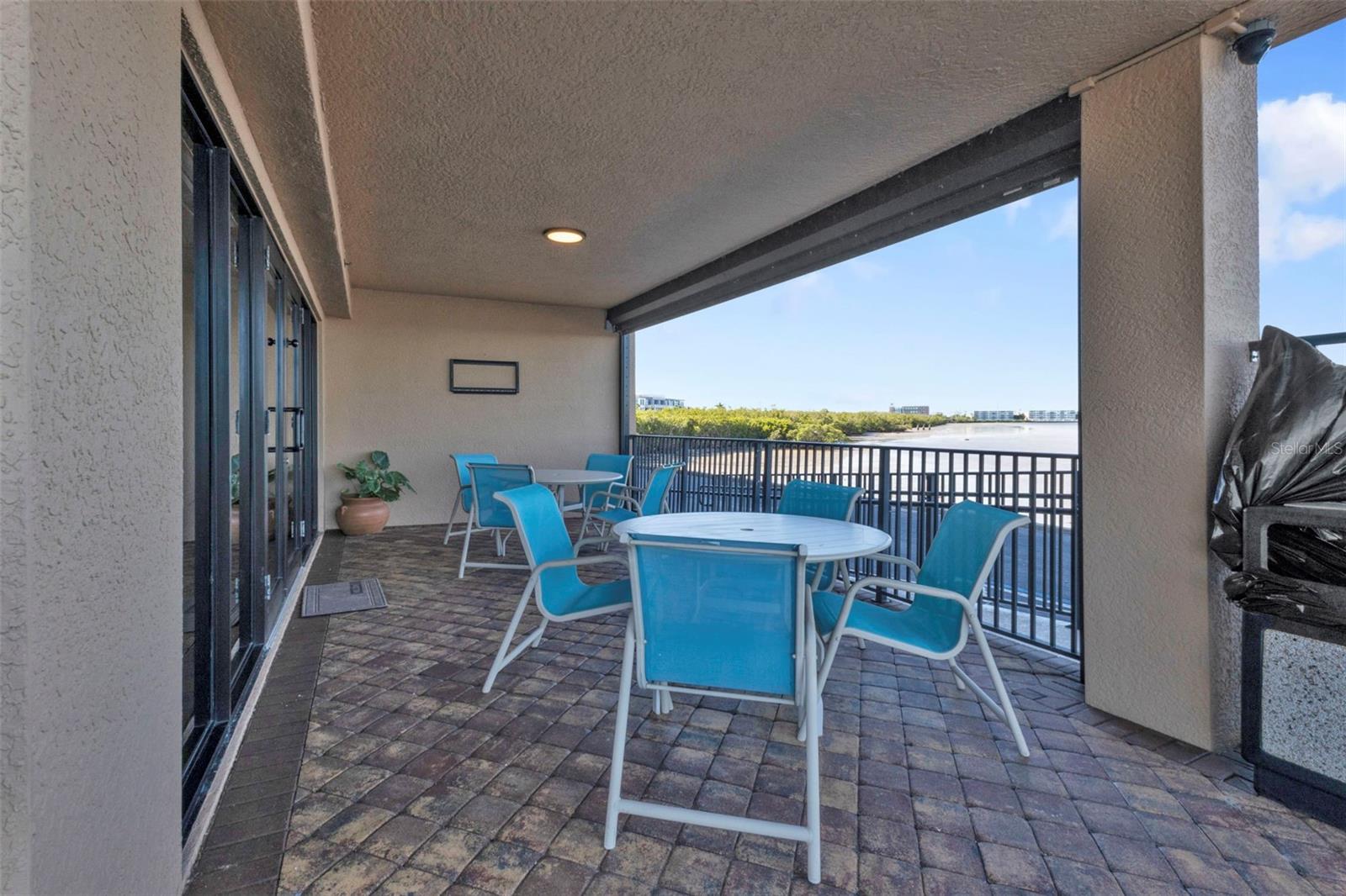 900 E MARION AVE #1403
