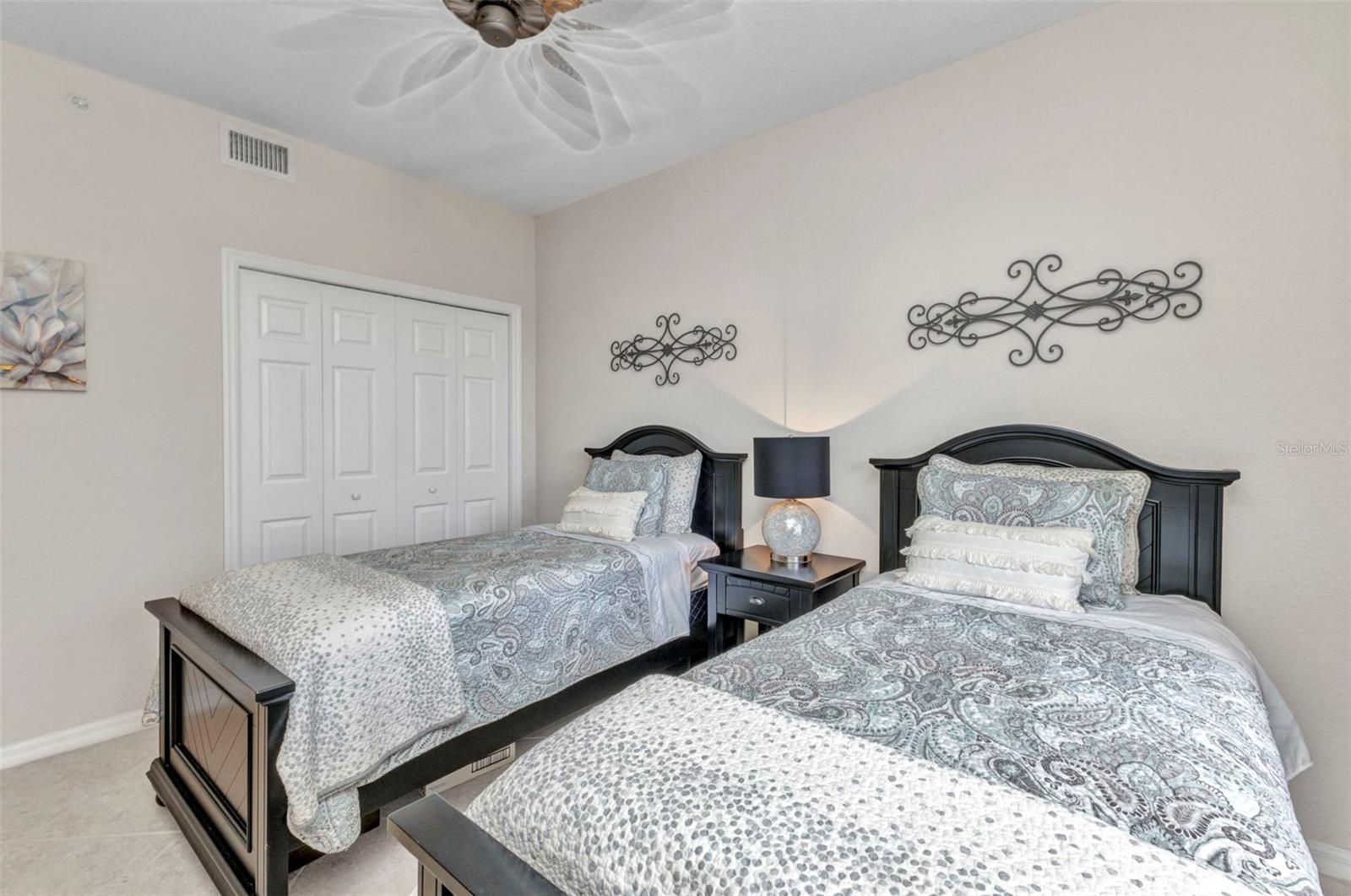 900 E MARION AVE #1403