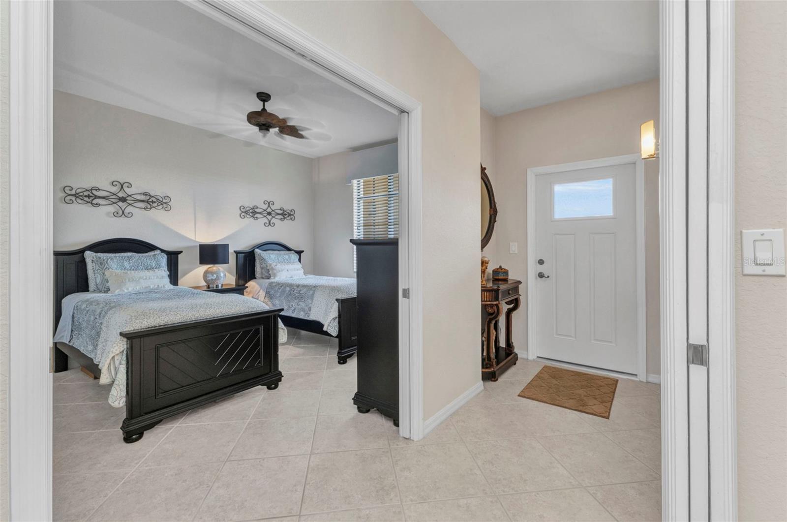 900 E MARION AVE #1403