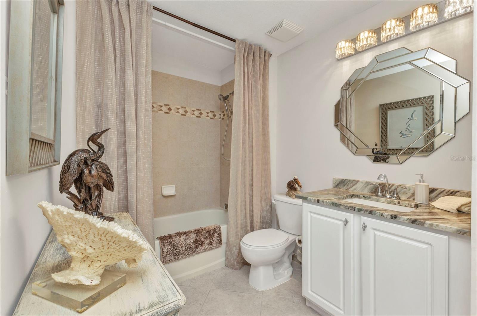 900 E MARION AVE #1403