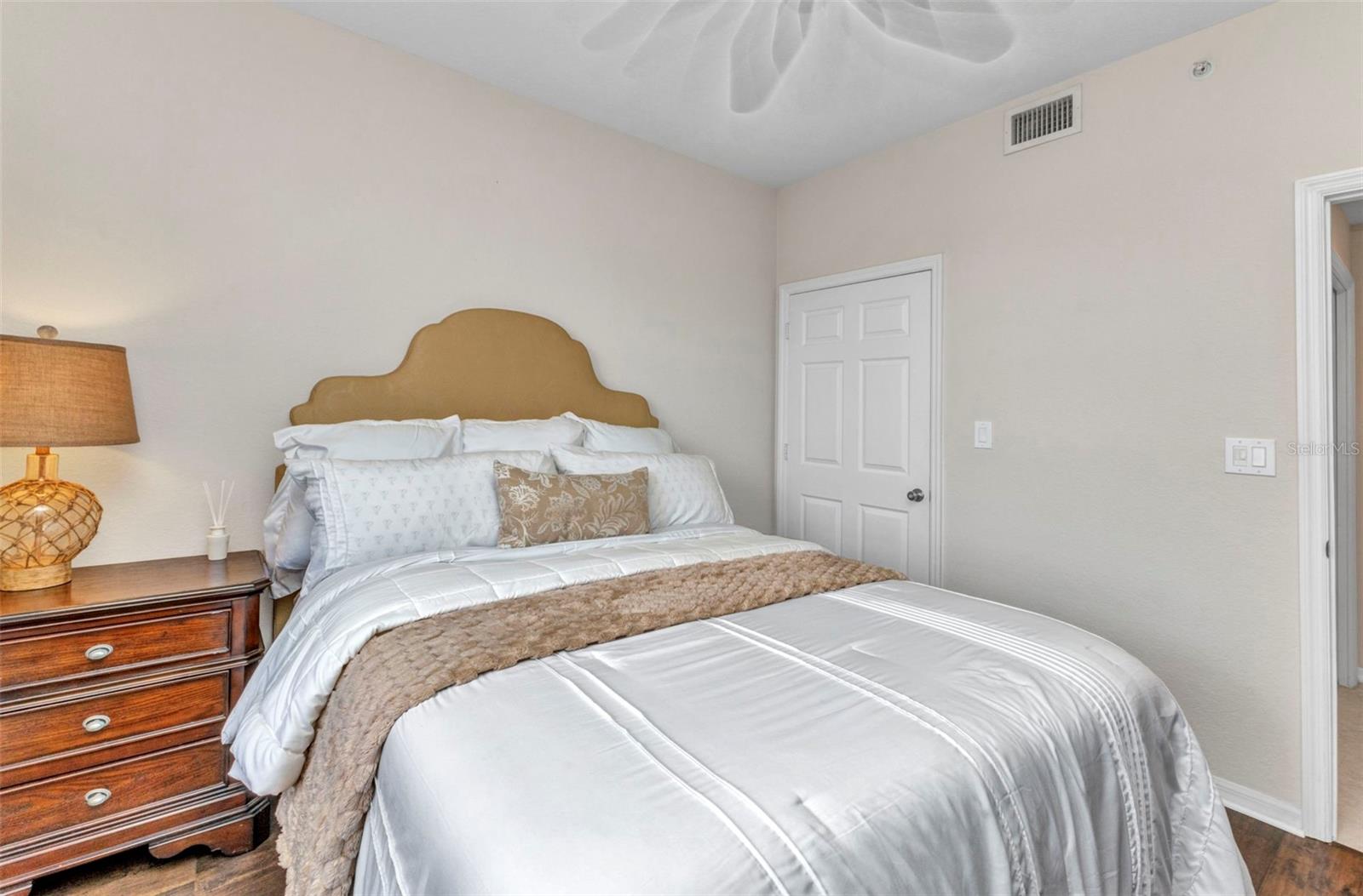 900 E MARION AVE #1403