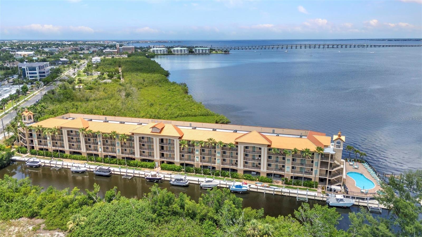 900 E MARION AVE #1403