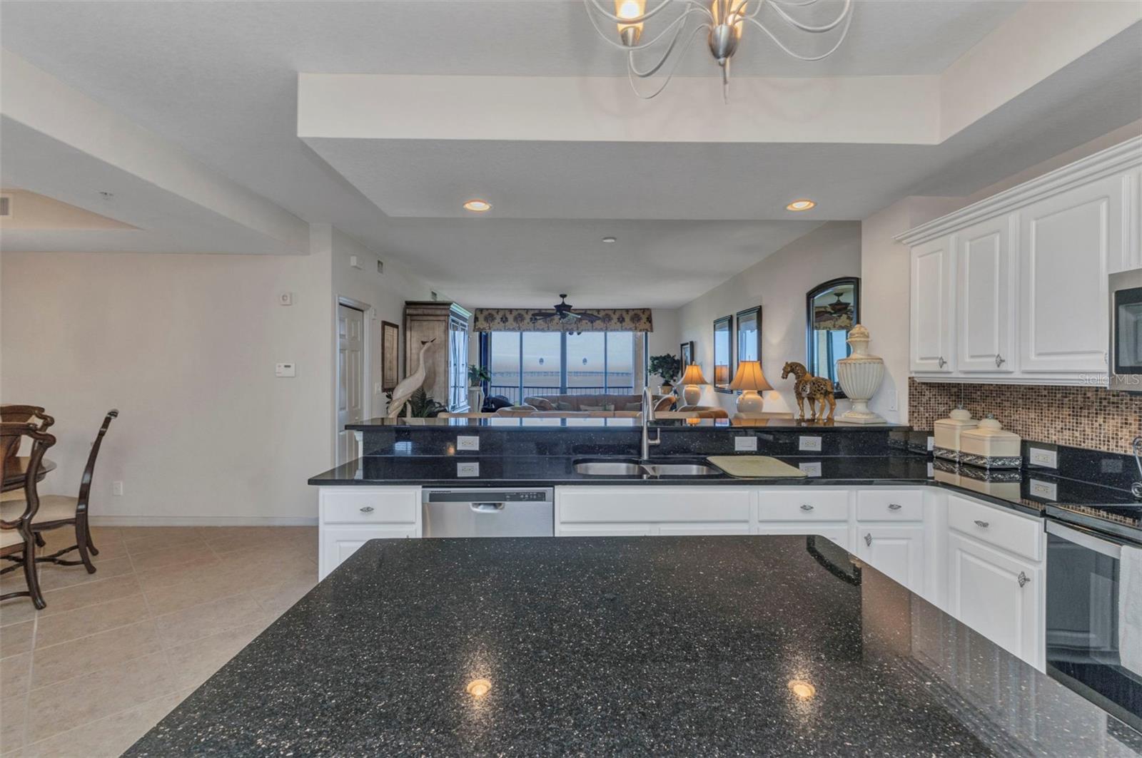 900 E MARION AVE #1403