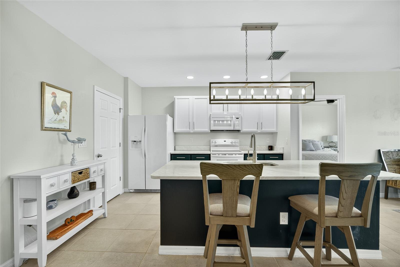 7573 MIKASA DR