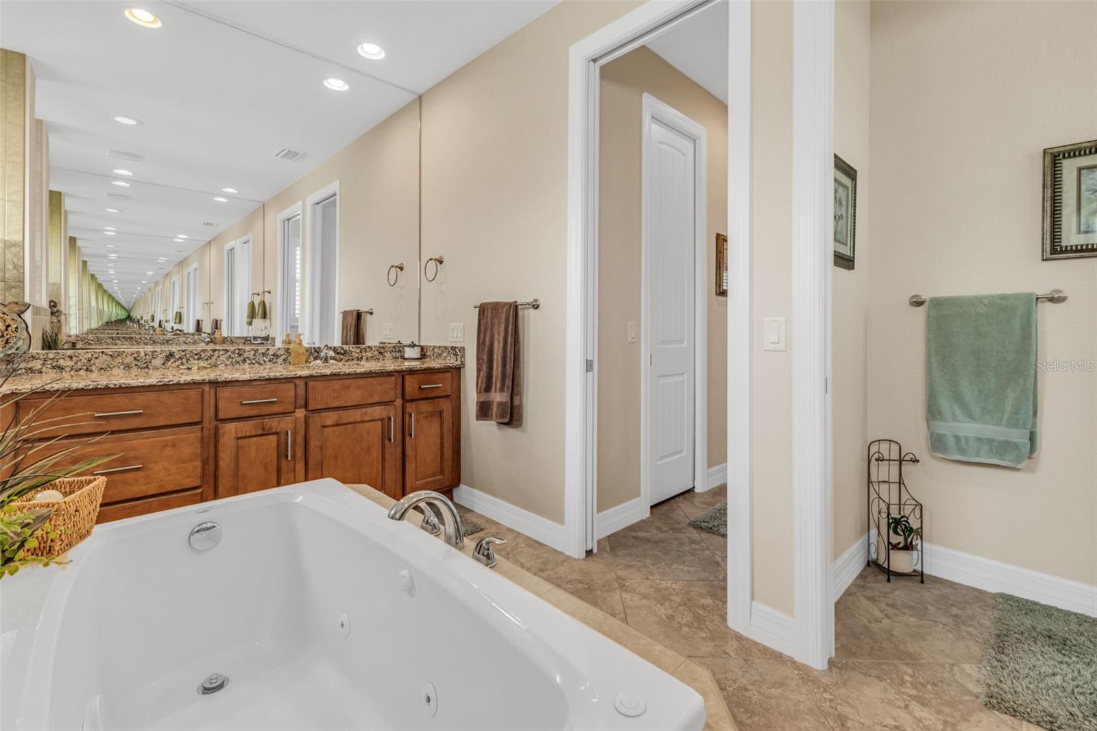13449 PALAU CIR