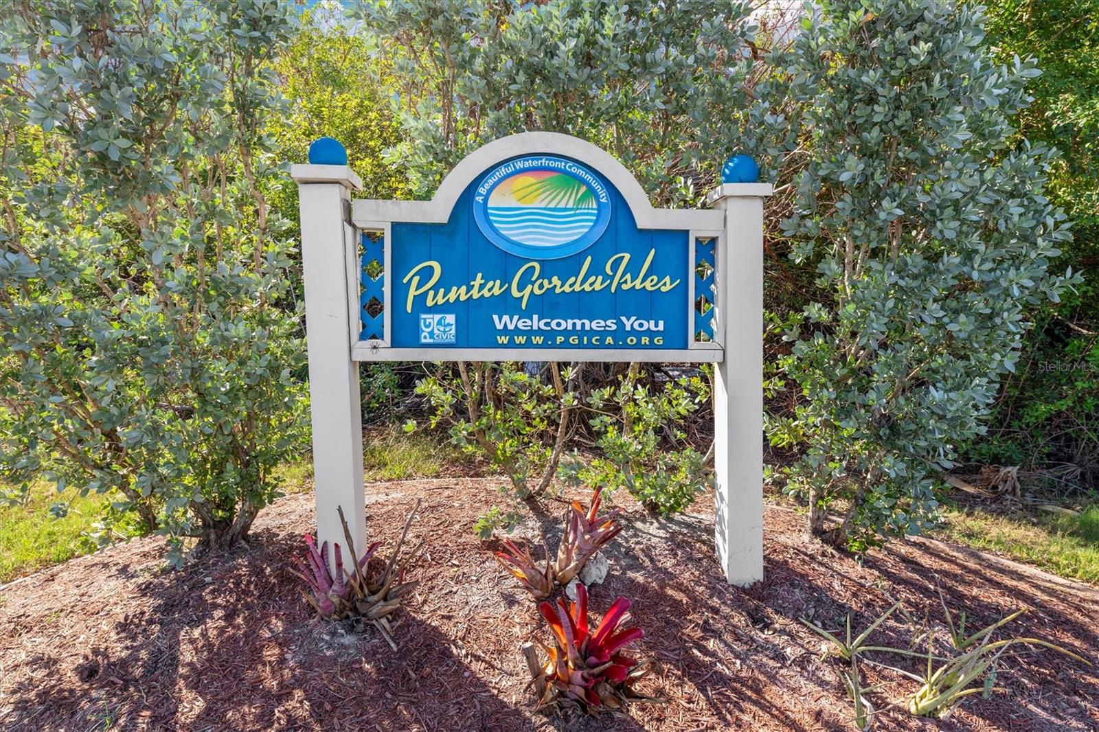 1 COLONY POINT DR #A20