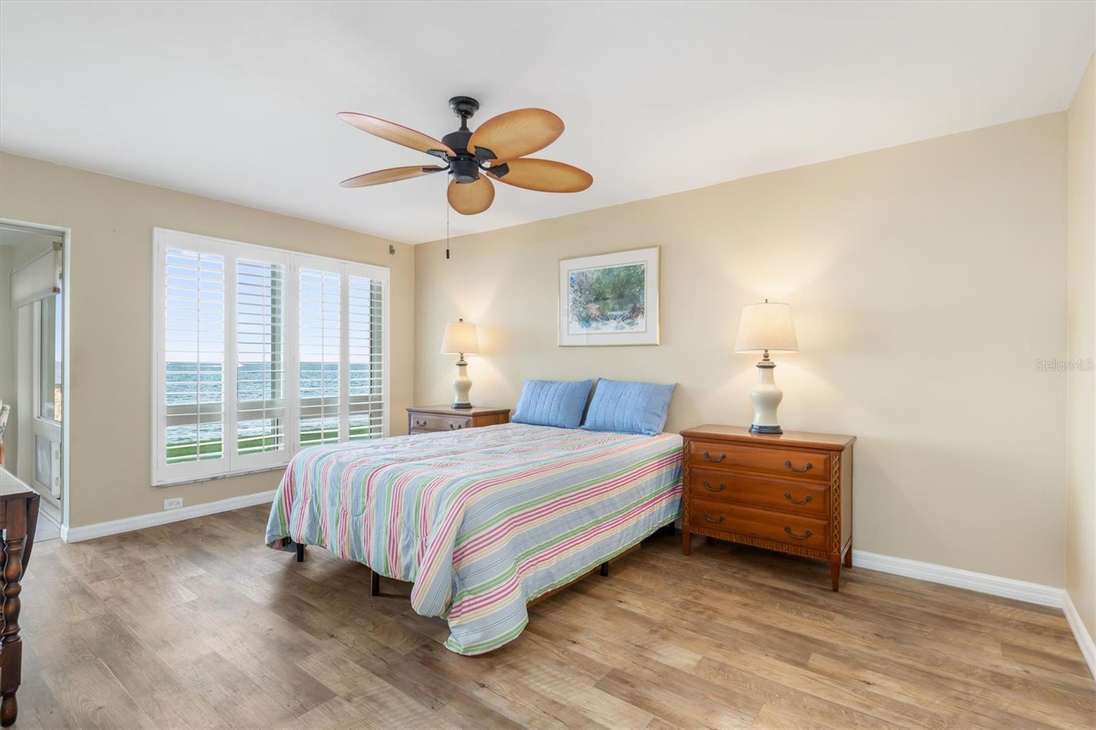 1 COLONY POINT DR #A20