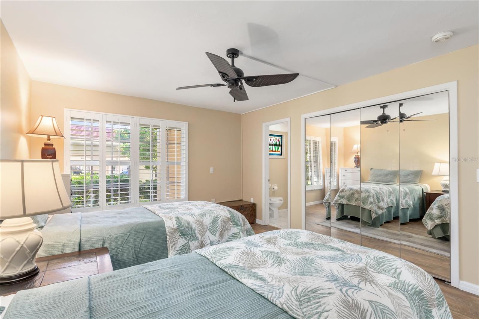 1 COLONY POINT DR #A20