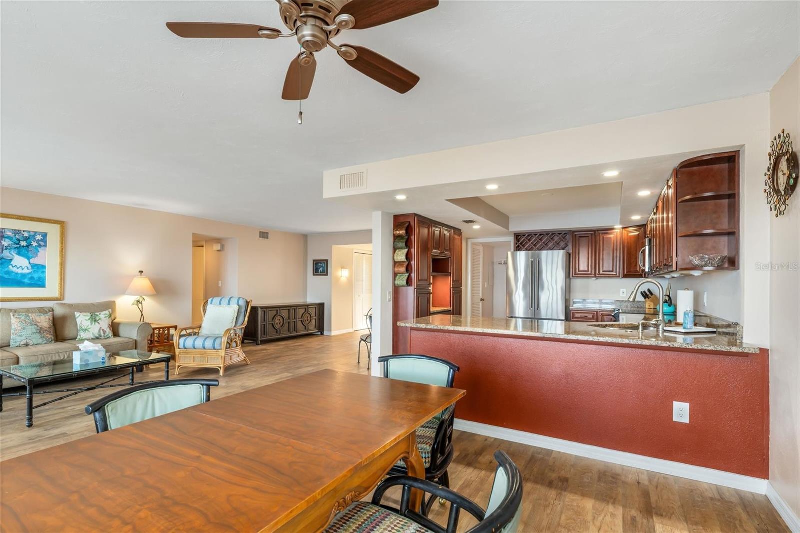 1 COLONY POINT DR #A20