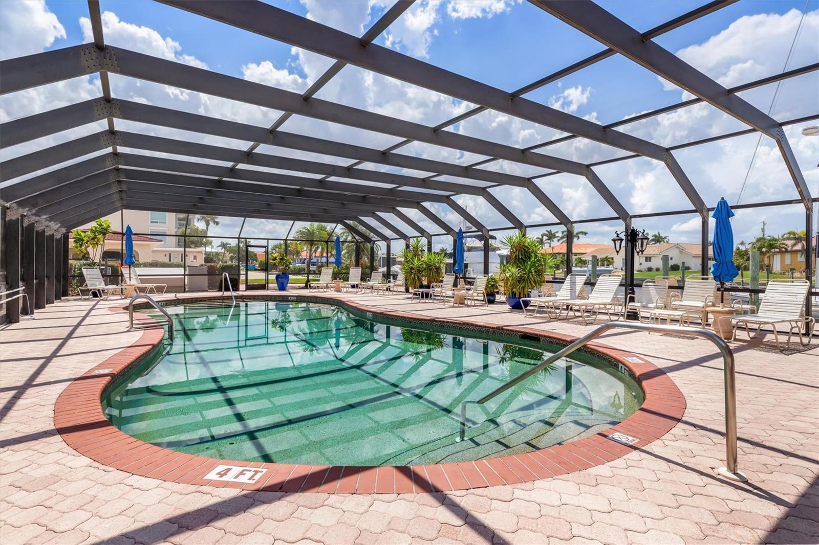 1 COLONY POINT DR #A20