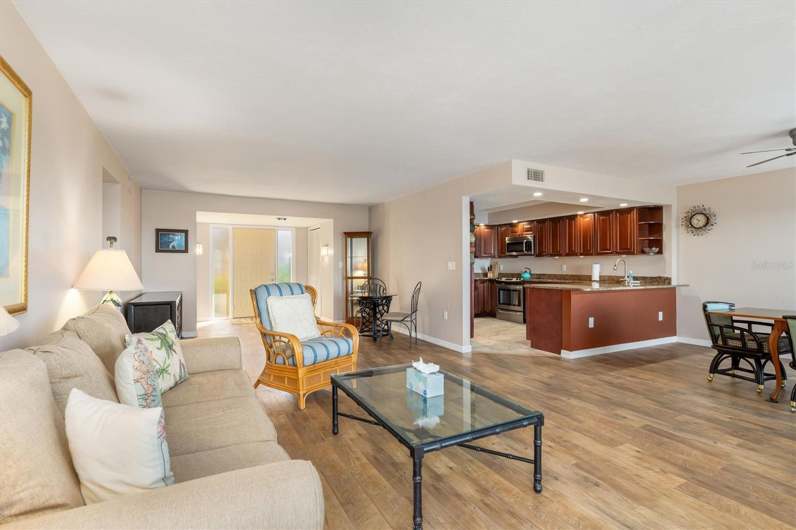 1 COLONY POINT DR #A20