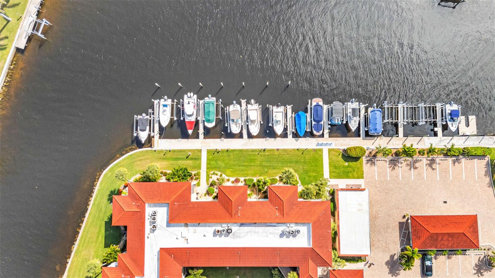 1 COLONY POINT DR #3C