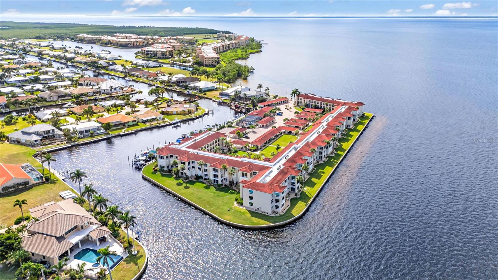 1 COLONY POINT DR #3C