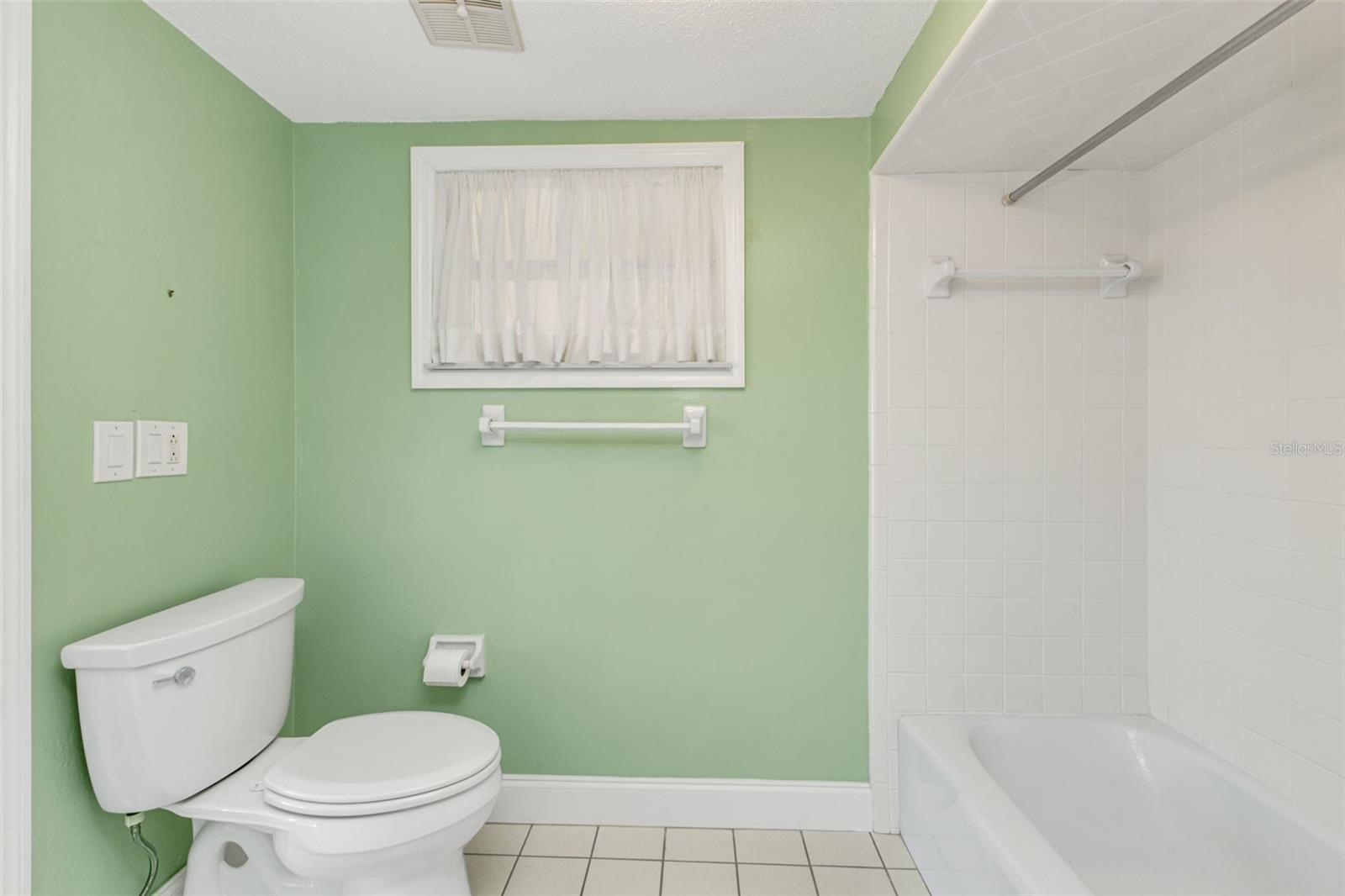 1 COLONY POINT DR #3C