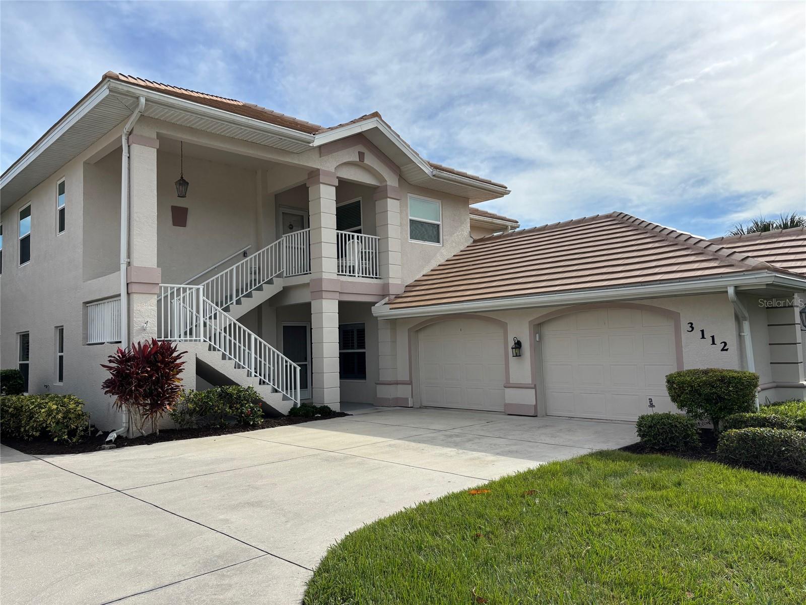 3112 CLUB DR #124