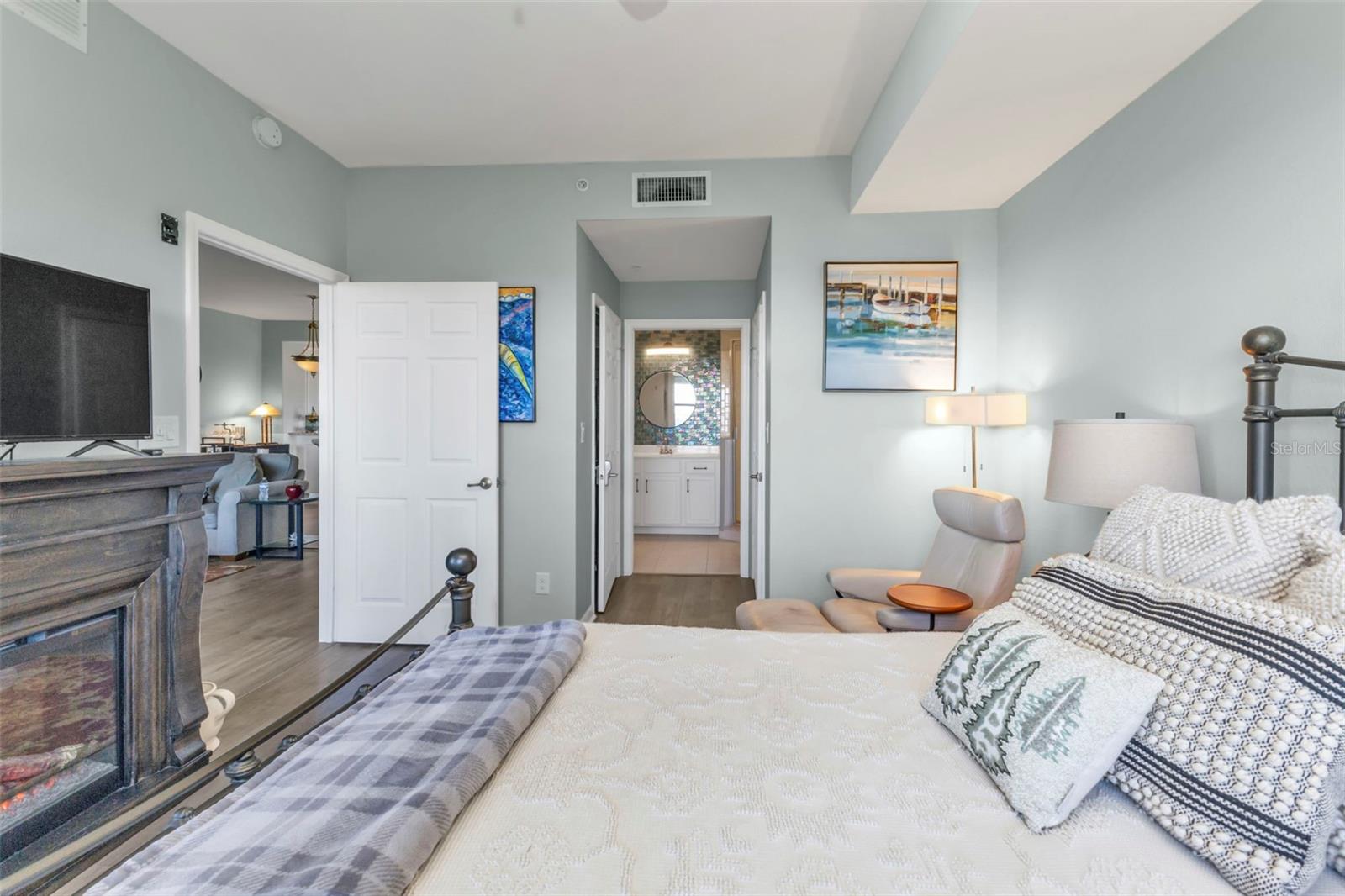 900 E MARION AVE #1301