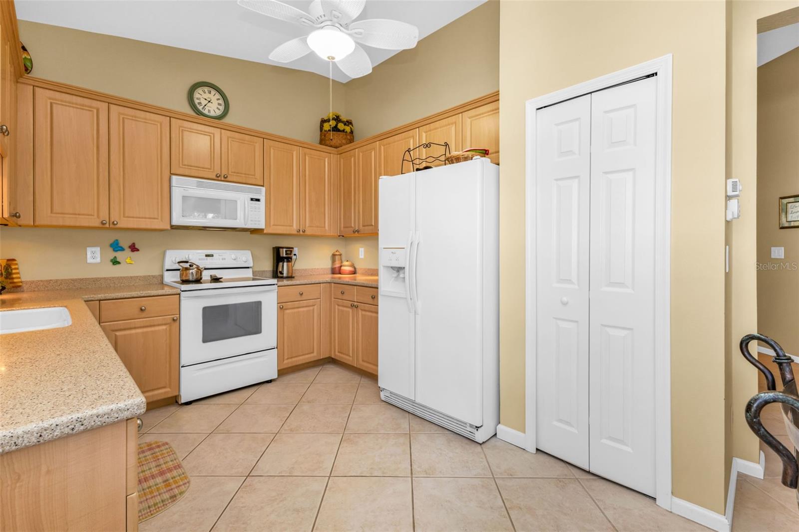 3353 GRAND VISTA CT #203