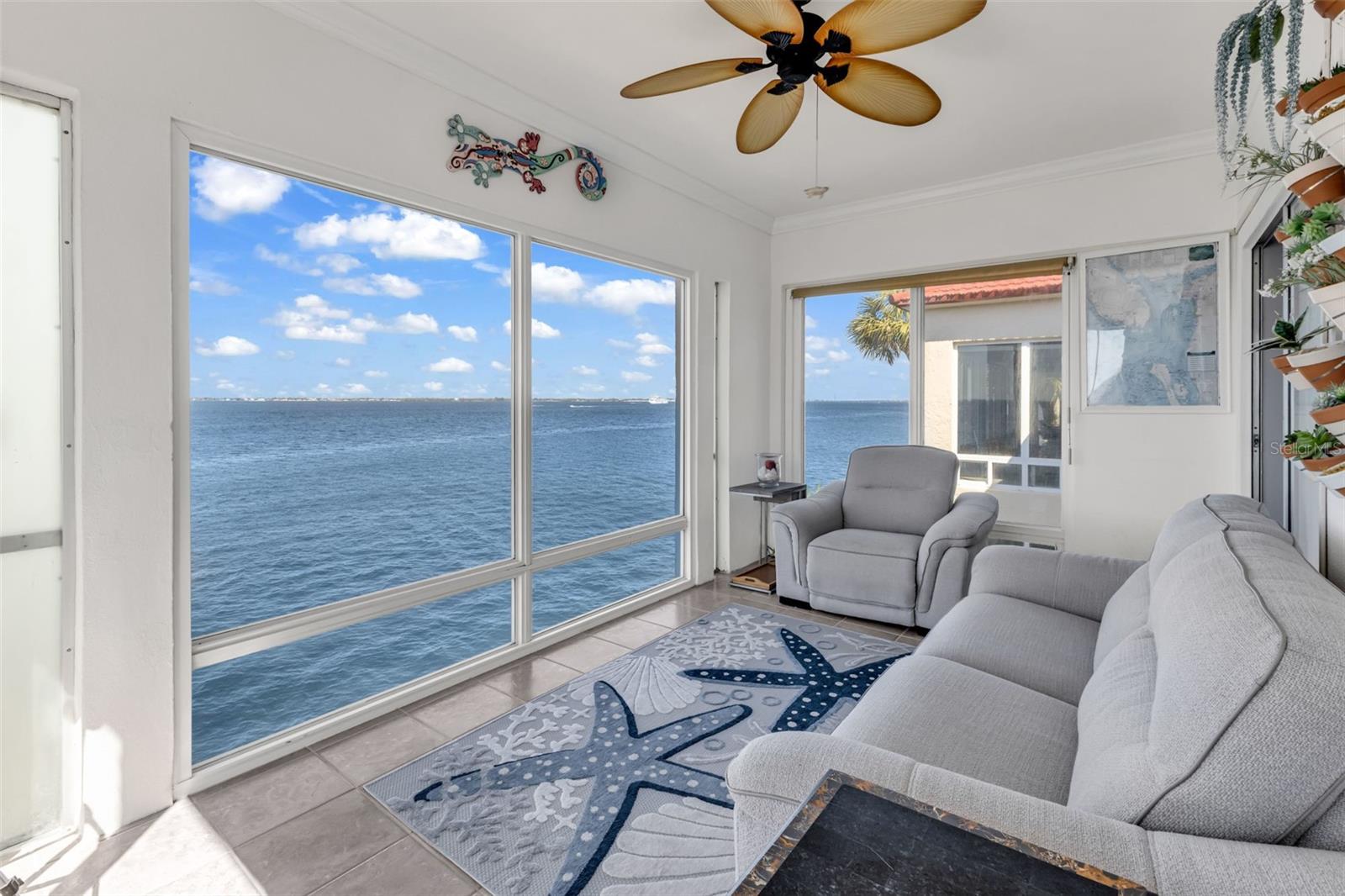 1 COLONY POINT DR #13C