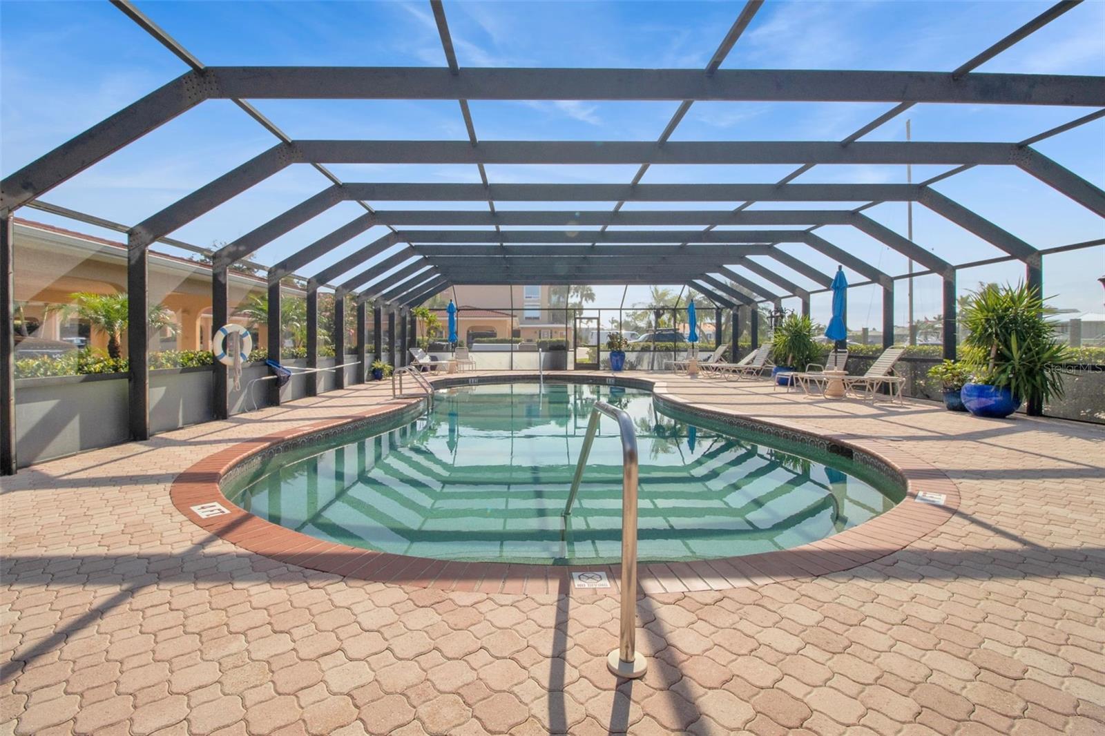 1 COLONY POINT DR #13C