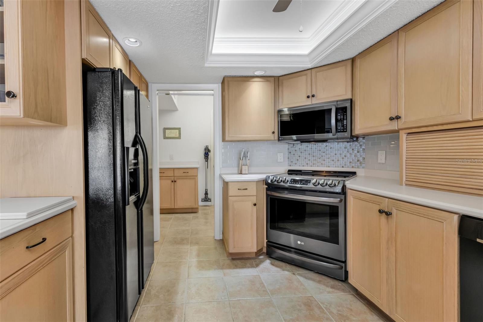 1 COLONY POINT DR #13C