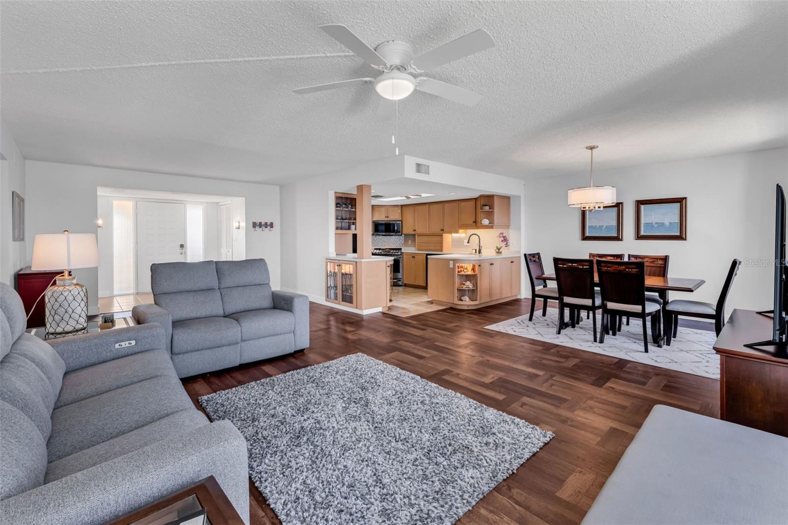 1 COLONY POINT DR #13C