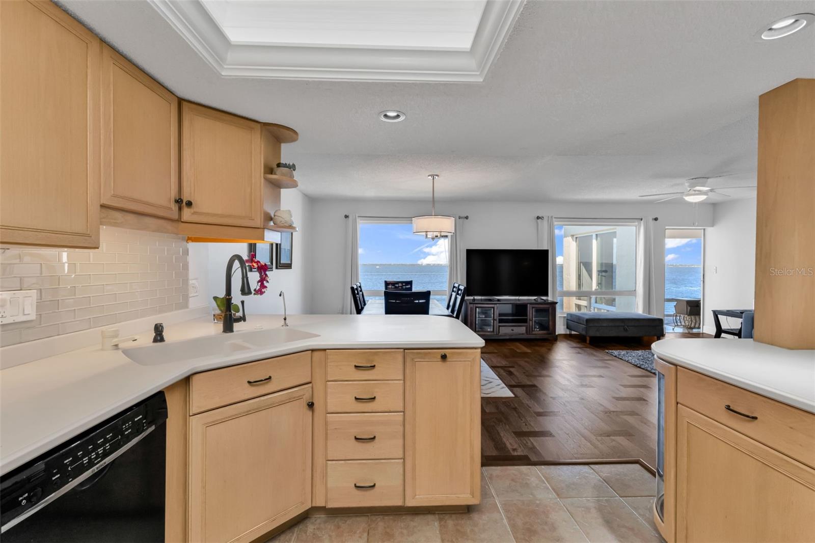 1 COLONY POINT DR #13C