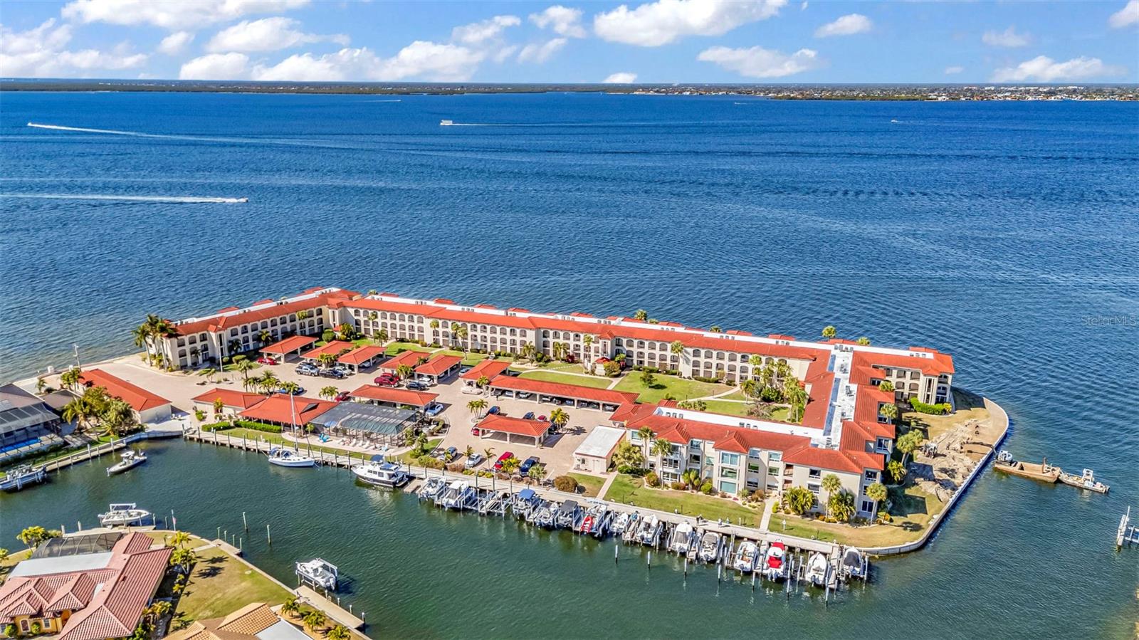 1 COLONY POINT DR #13C