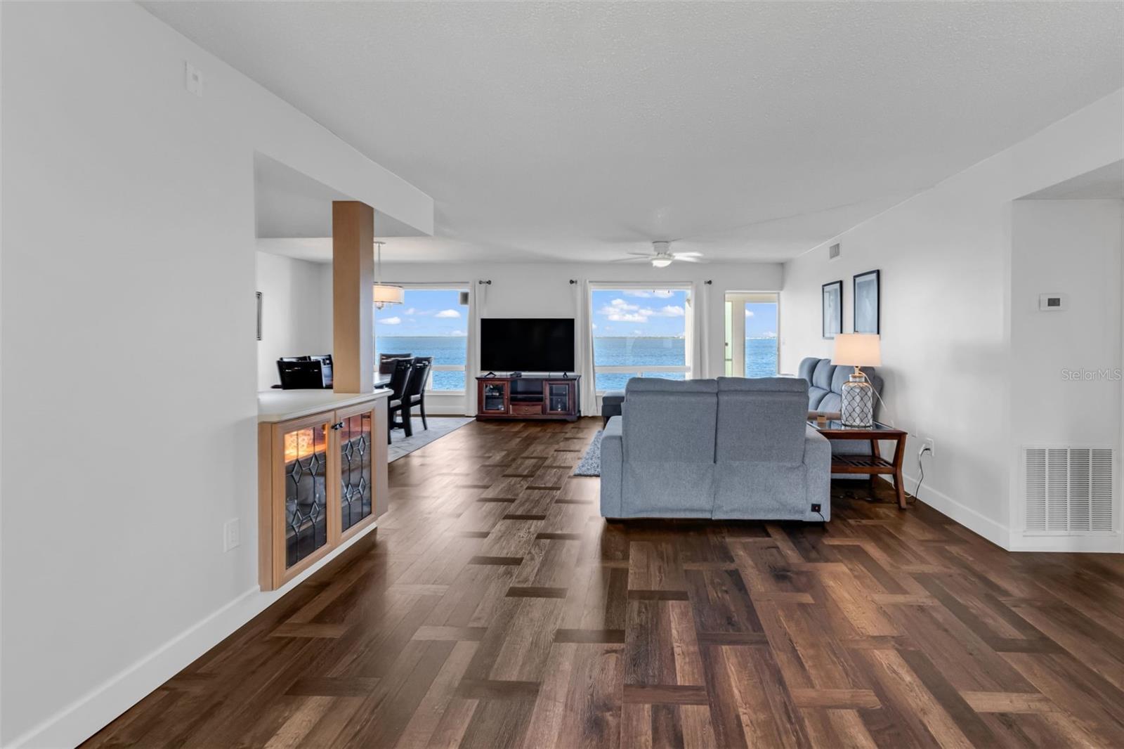 1 COLONY POINT DR #13C